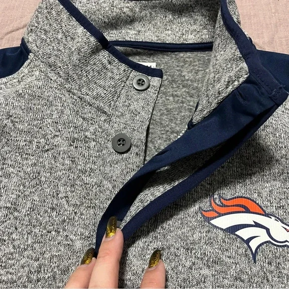 Denver Broncos NFL Team Apparel Men Size Large Pullover Sweatshirt Like New - Picture 4 of 7